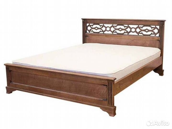 Кровать из массива