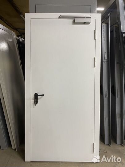 Двери входные противопожарные / технические