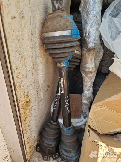 Приводной вал Audi A4B7 АКПП