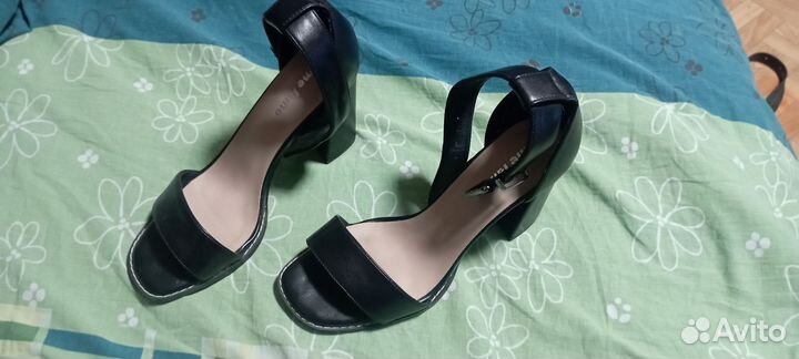 Босоножки женские 39 размер