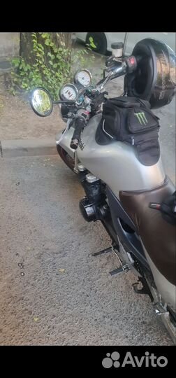Kawasaki zr7