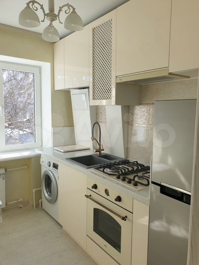 2-к. квартира, 45 м², 3/3 эт.
