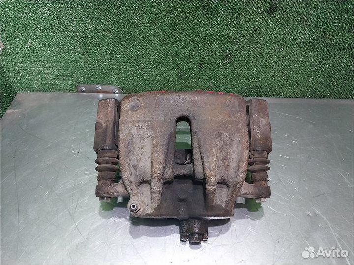 Суппорт тормозной передний правый Land Rover