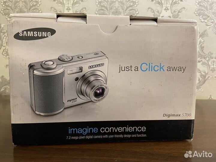 Цифровая фотокамера Samsung