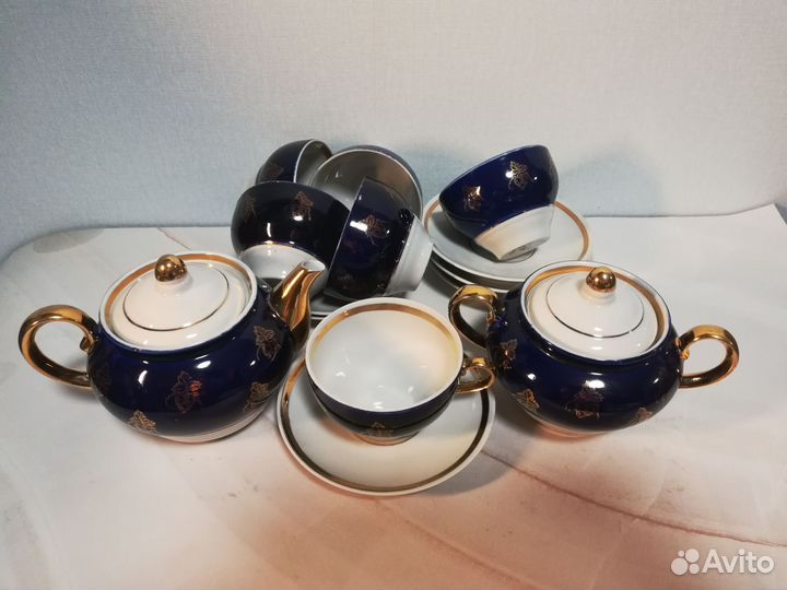 Сервизы чайные, Кобальтовая посуда