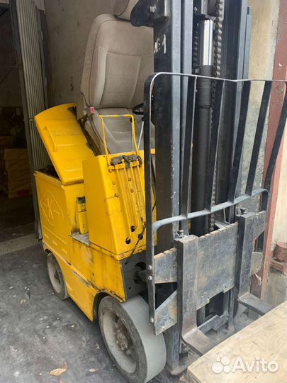 Вилочный погрузчик ЗиК ЭП-103К, 1990