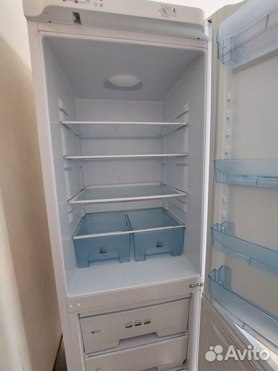 Холодильник в отличном состоянии