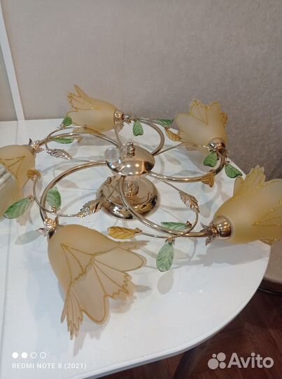 Люстра подвесная потолочная