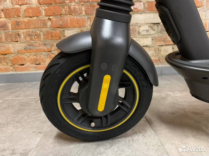 Электросамокат Ninebot Kickscooter MAX G2