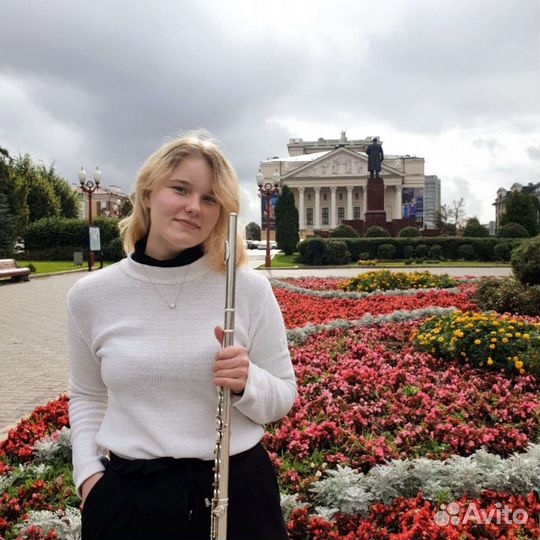 Педагог по флейте / блок-флейте