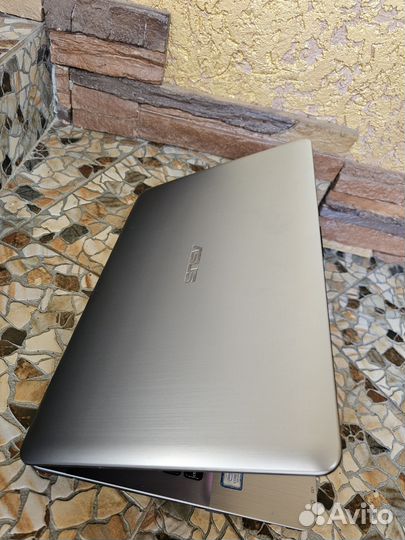 Свежий Asus X541/Core i3-7100/8GB/SSD 256GB