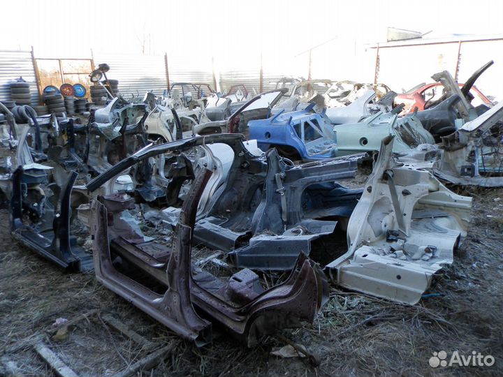 Стекло заднее левое Киа Спектра Оригинал