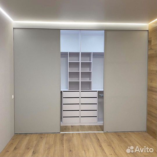 Функциональный шкаф купе