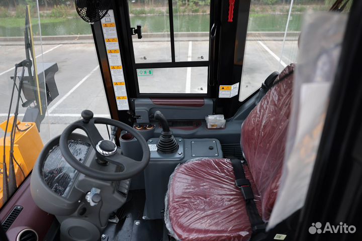 Фронтальный погрузчик Lonking CDM853N, 2023