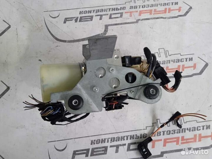 Моторчик доводчика mercedes SLK-class R170 складыв