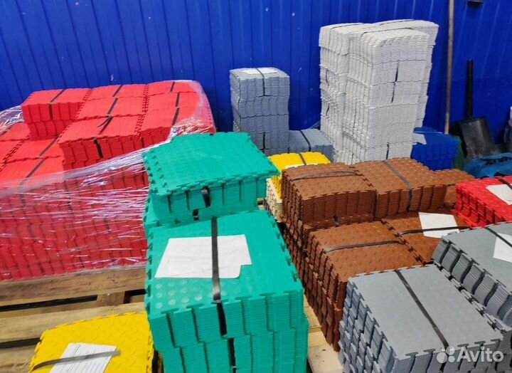 Модульная плитка пвх в спорт зал