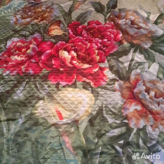 Отдам постельное белье покрывало