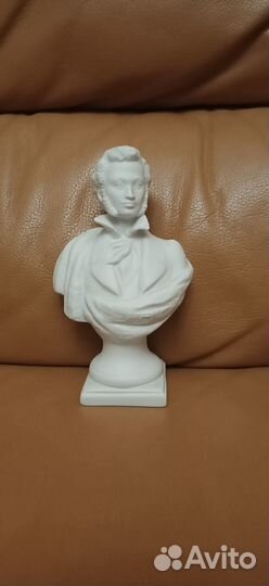 Бюст Пушкин бисквит Дулевский фарфор
