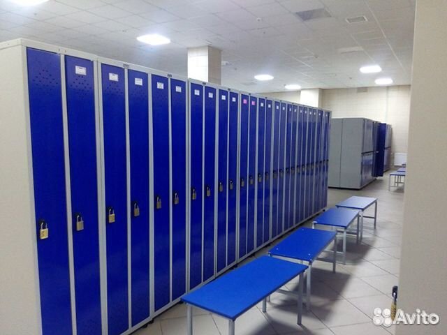 Шкаф металлический для одежды