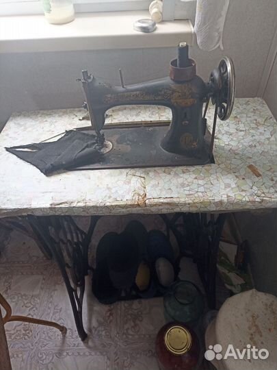 Швейная машина Singer