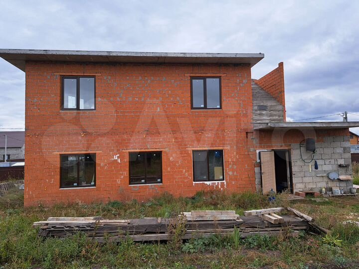 Коттедж 250 м² на участке 8,5 сот.