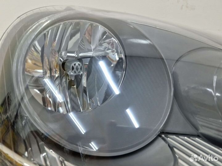 Передняя правая фара Volkswagen Golf 5 (Новая)