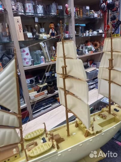 Корабль сувенирный