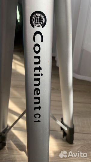 Штатив для фотоаппарата или видеокамеры