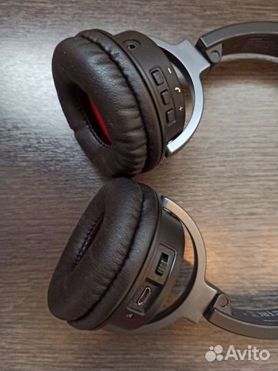 Беспроводные наушники Bluetooth