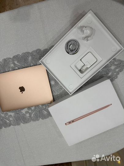 Apple macbook air 13 2020 m1