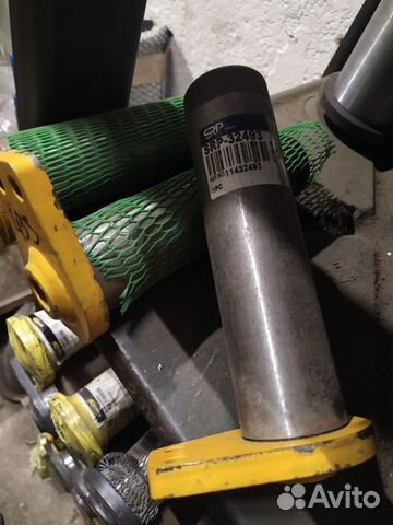 Палец 11432493 погрузчик Volvo L70F