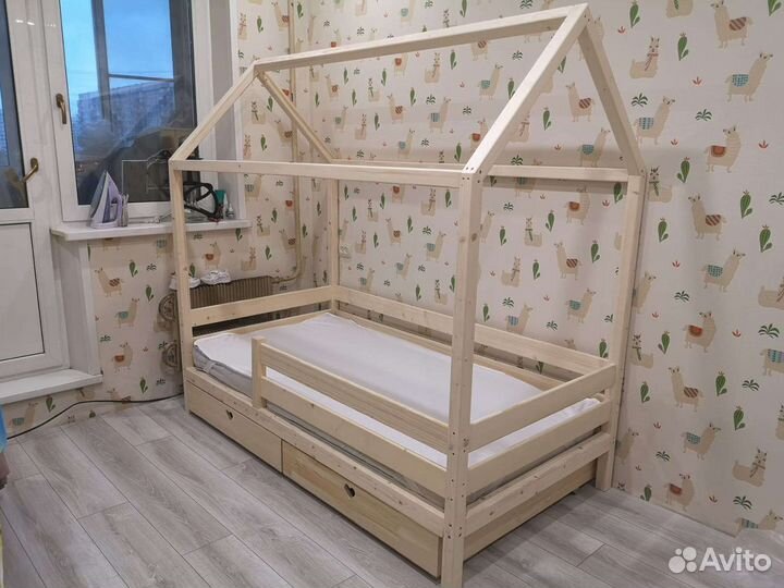 Кроватка-домик