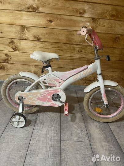 Детский трехколесный велосипед новый