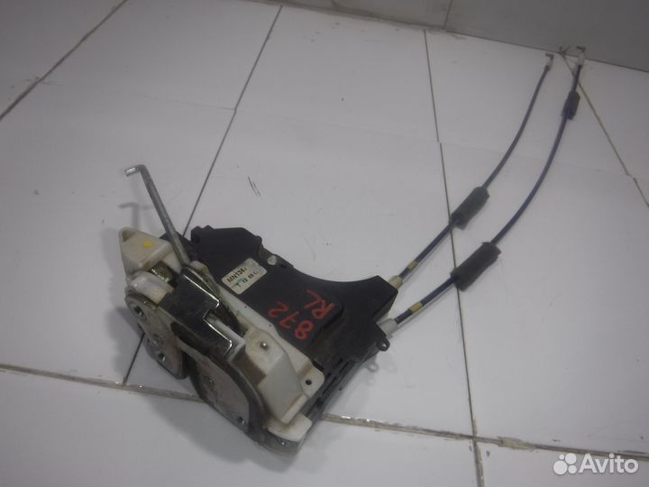 Замок двери задней левой Mitsubishi L200 4