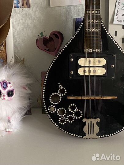 Мандолина со звукоснимателем