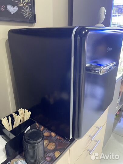 Мини холодильник Midea