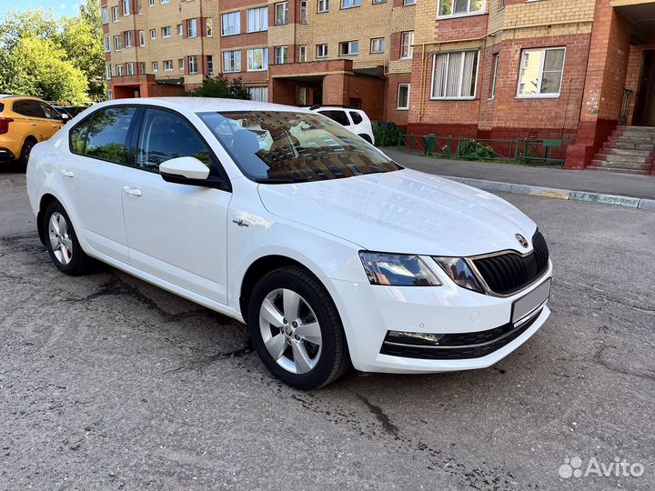 Skoda Octavia 1.6 AT, 2019, 27 360 км