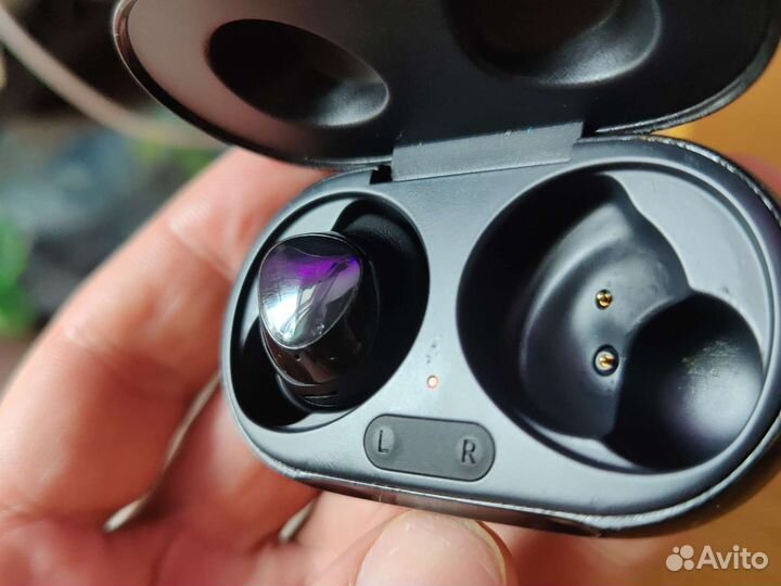 Беспроводные наушники samsung galaxy buds+