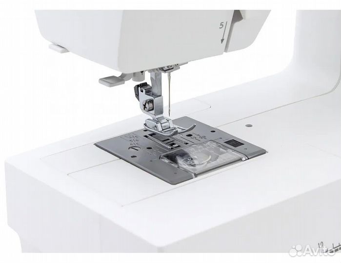 Швейная машина Janome Sewist 721