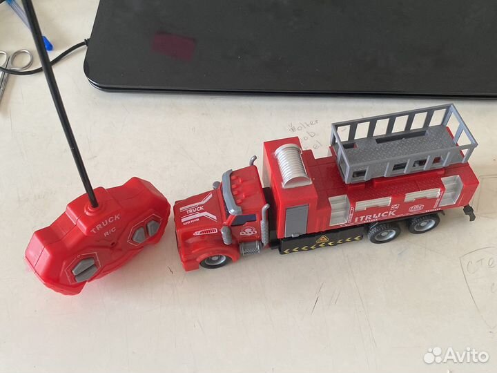 Игрушка на пульте управления