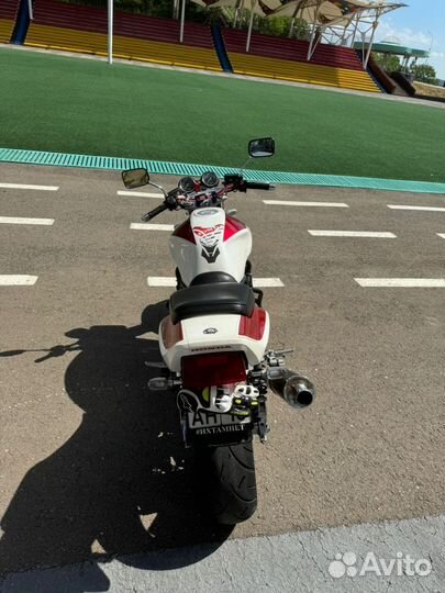 Honda cb1000 super four