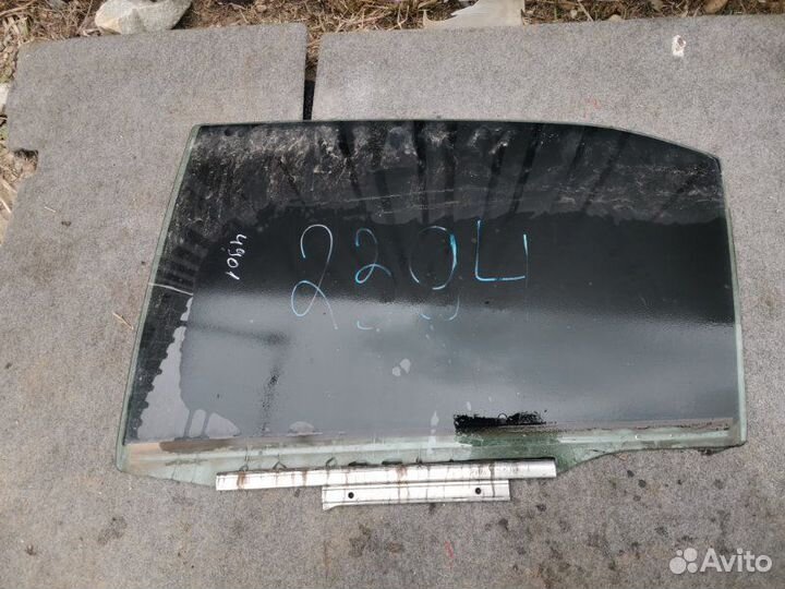 Стекло заднее левое Toyota Camry ACV40