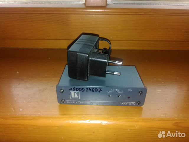 Усилитель-распределитель аудиосигнала Kramer VM-3A