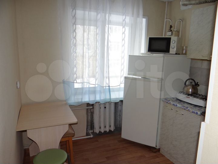 2-к. квартира, 42 м², 2/4 эт.
