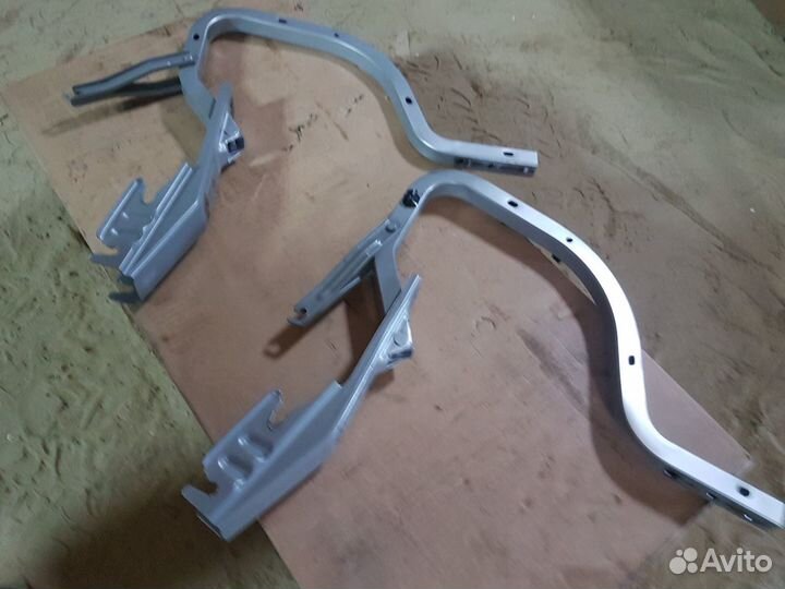 Петли крышки багажника Камри 40