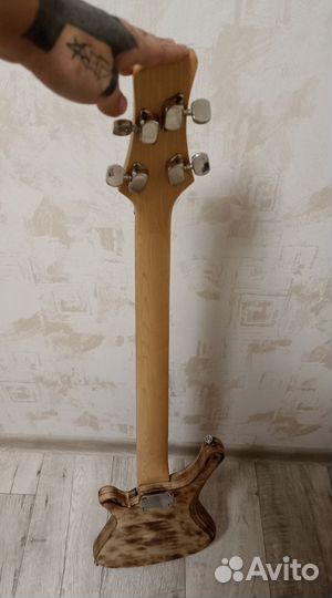 Бас гитара 4 струны