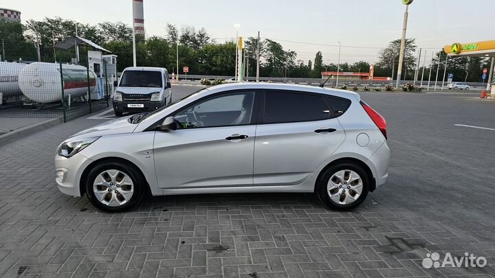 Hyundai Solaris 1.6 AT, 2015, 136 758 км