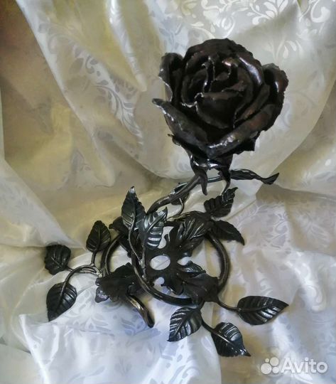 Кованая роза