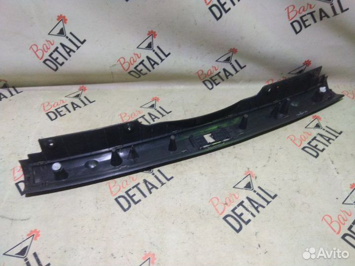 Накладка багажника задняя Audi A4 8ED BWE 2 2006