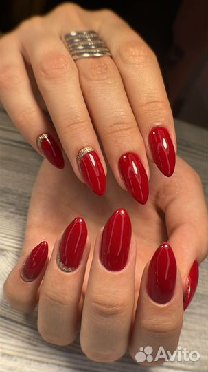 Маникюр и педикюр